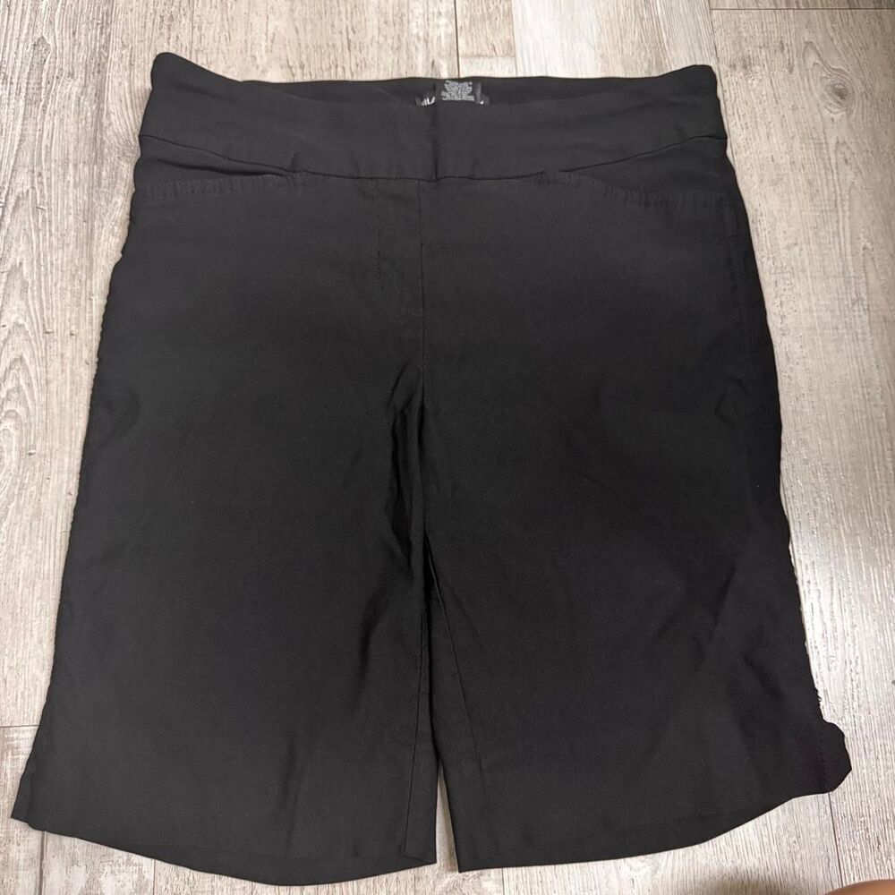 Radley Women's Black and Grey Shorts